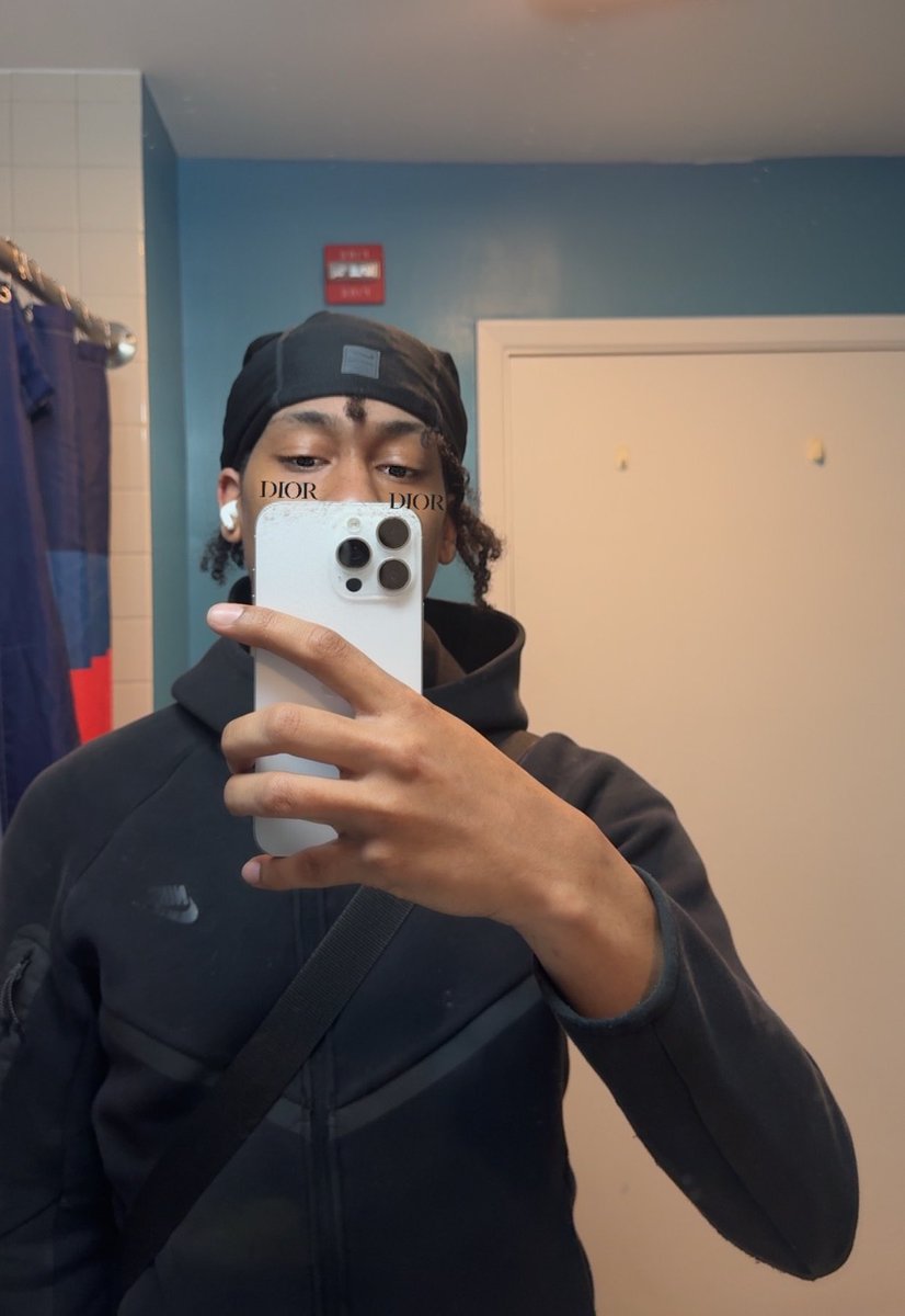 RickKen001's tweet photo. Ion need nobody getting outta pocket thinking they hot!🥵 
Just stop it!🫠 https://t.co/d5XcDZVwDx