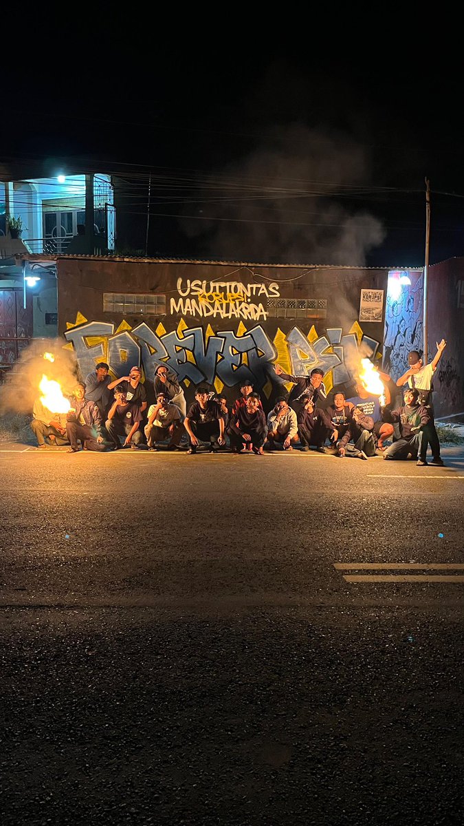 sadamkrnwnn's tweet photo. info spot jl.wates dong mas”ku🙌
#USUTTUNTASKORUPSIMANDALAKRIDA https://t.co/OF5BgQ3HxH