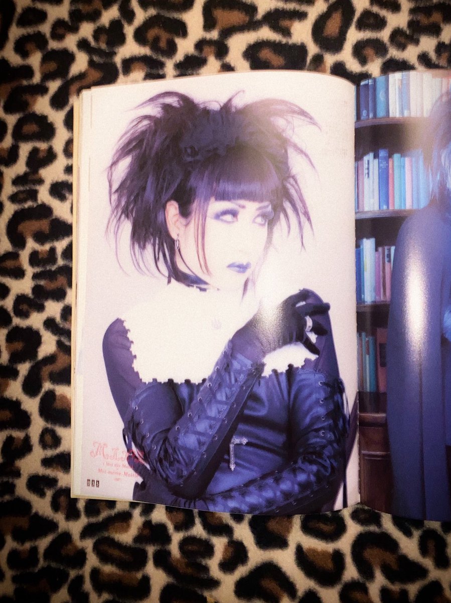 devoulita's tweet photo. happy international lolita day, don’t forget to read your bible today <3 https://t.co/BPOvJvaOHg