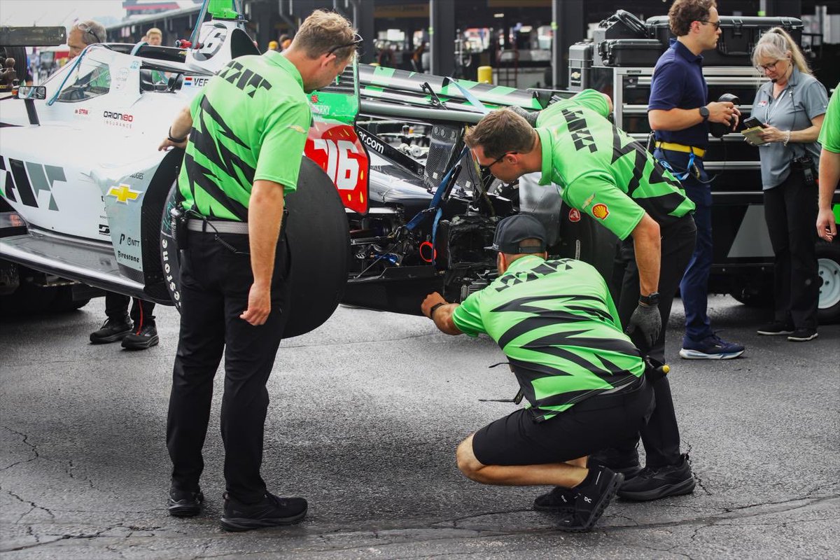 rinusveekay's tweet photo. What a day. An unfortunate crash in practice but great turnaround by the 76 crew to get the car ready for qualifying. Starting 13th tomorrow!👊🏼 https://t.co/EFAceGVBZg
