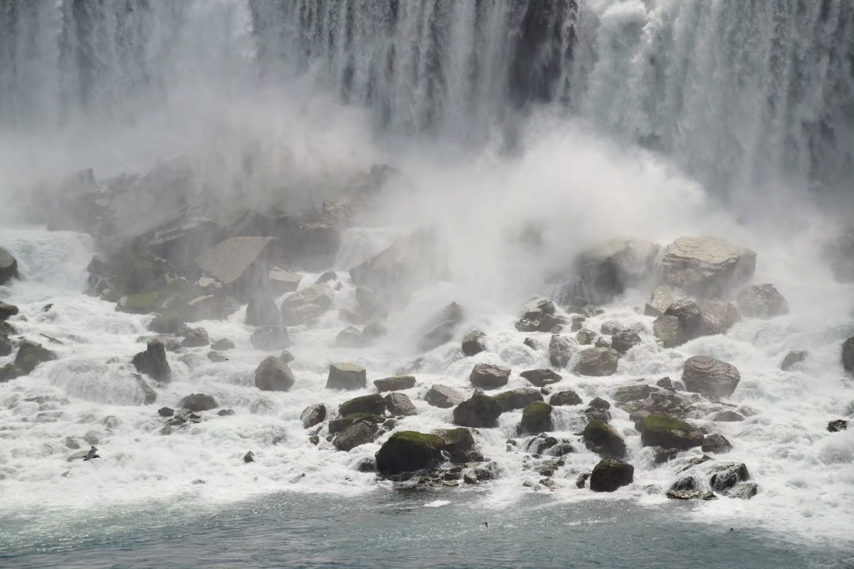 SchuminWeb's tweet photo. A few of the photos that I took of Niagara Falls on Saturday. #niagarafalls #niagarafallscanada #touristystuff https://t.co/YXRJPlaJhB