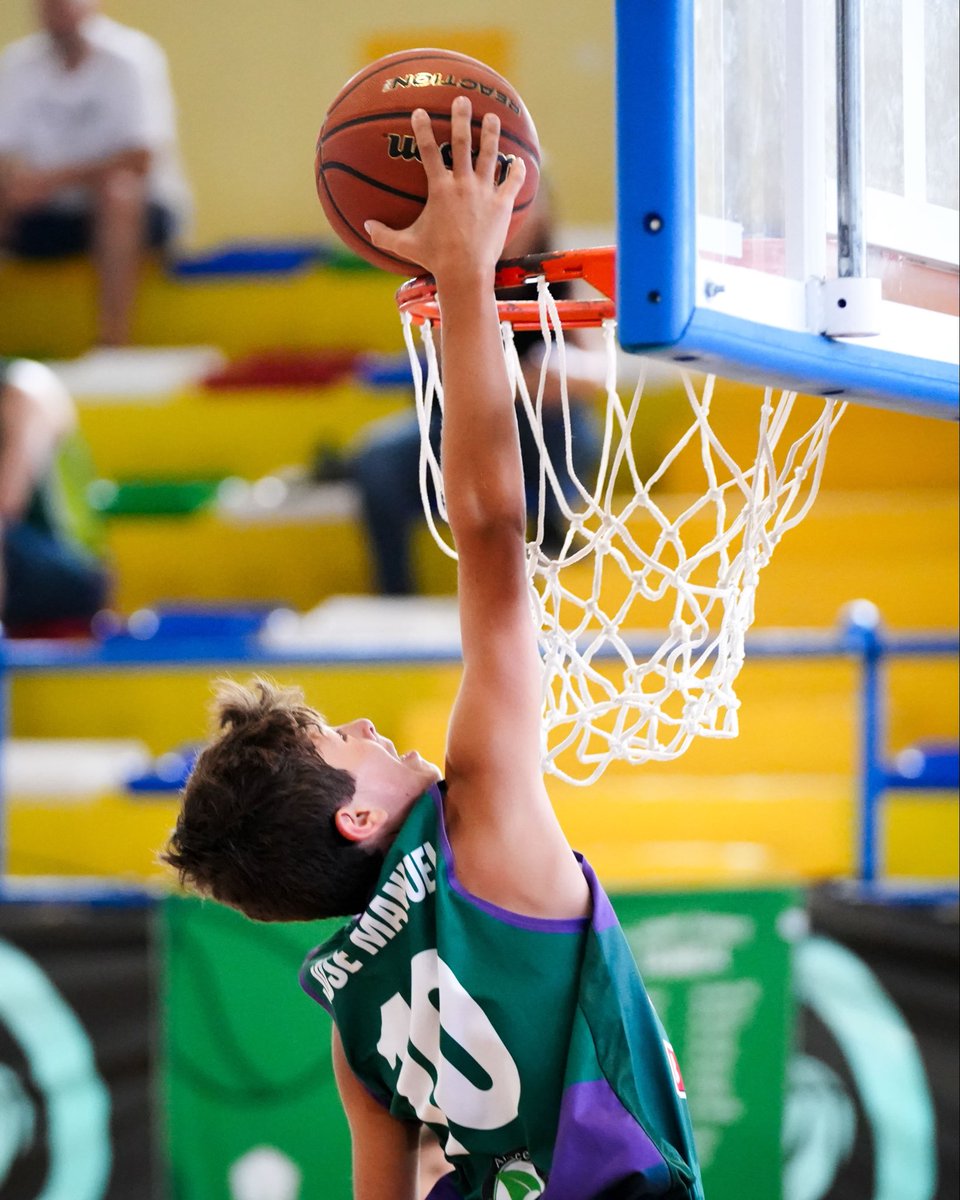 FAB_Andaluza's tweet photo. 🔝 Victoria para @EBGMALAGA (53-94), que consigue el bronce del #CADEBA y la clasificación para el Campeonato de España.
3️⃣ EBG Málaga
4️⃣ CB Alcalá
@Ayto_LaLinea @diputacioncadiz @AndaluciaJunta
🎥 Todos los partidos en directo 👉 https://t.co/rv9lkOPqVb
#CADEBAMINIMASC2026