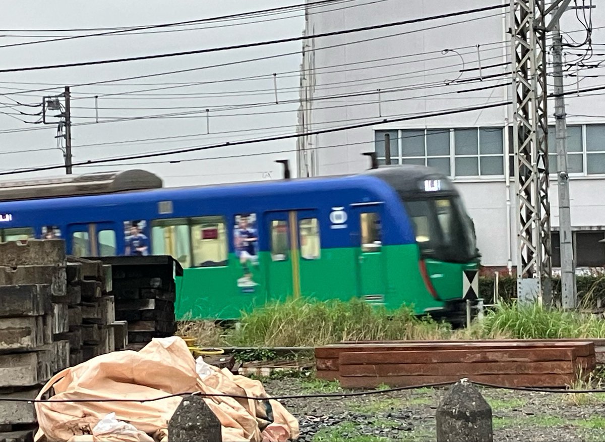 arj31324's tweet photo. 西武新宿線に変わった色の車両走ってた🚃
#西武新宿線 https://t.co/5uJrVPSfH0