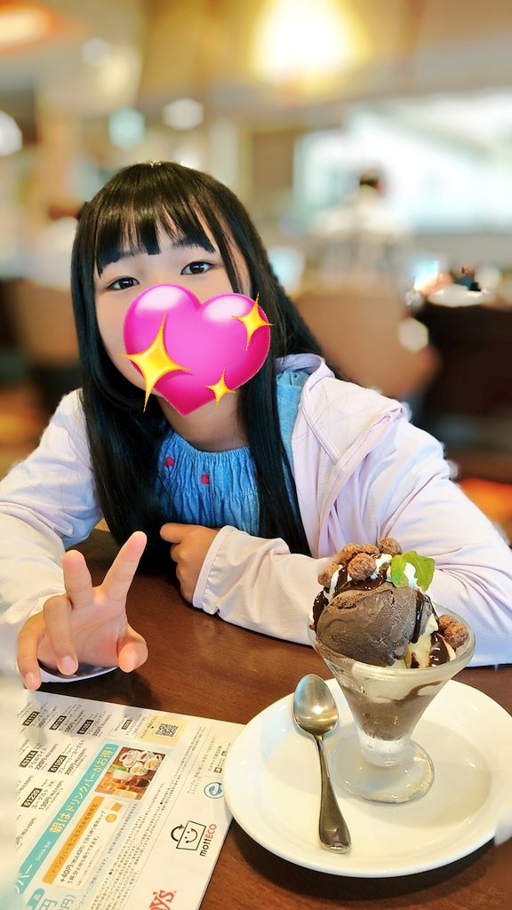 pocoapoco_kanon's tweet photo. 試験が終わったあと、テラスモールで２時間歩き回ってから美容院。
5cmカット、前髪少し軽く���て、触覚整えた！
デニーズでお茶してからテラスモールで欲しかったものを買ってあげたよ。
冷却機能アリのハンディファン！
お買い物中、女子は男子みたいにグズらないから良い🤗 https://t.co/kuWeUjf1Wj