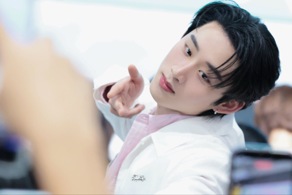 koonkoonkub's tweet photo. แคทเธอรีนยิงมัน

WILLIAMEST COMFORT ZONE
#LaurierxWilliamEst
#est_rvp https://t.co/zLuF3vo7pu