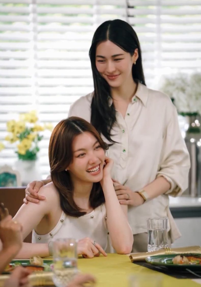 bb_baeby's tweet photo. เฮ็ดคือเนาะ เหมือนคนรักเมียมากสุดหัวใจอะ https://t.co/dEq9LLiw1L