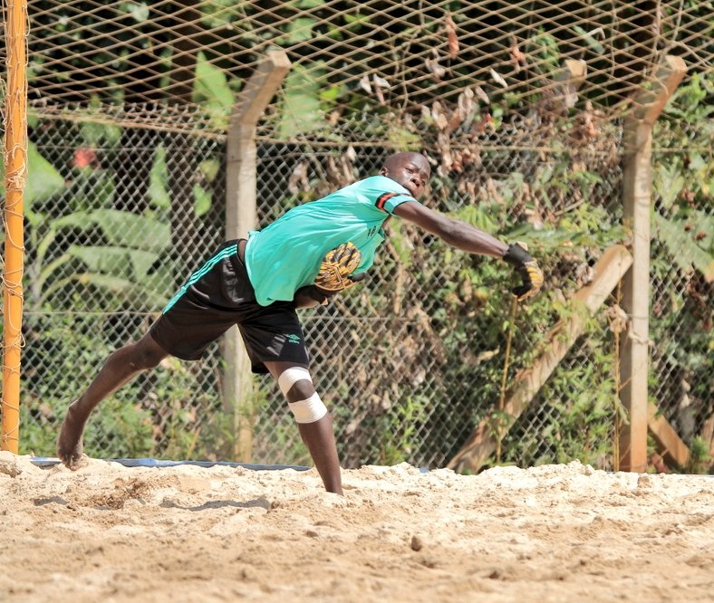 USSSAOnline's tweet photo. PERIOD 1
Tagy High School 0 : 2 Mukono Kings
PERIOD 2
Tagy High School 0 : 1 Mukono Kings
PERIOD 3
Tagy High School 1 : 3 Mukono Kings
Final Score 01 : 06
#USSSAWeekendLeague || Beach Soccer https://t.co/yD2fQ99yeo
