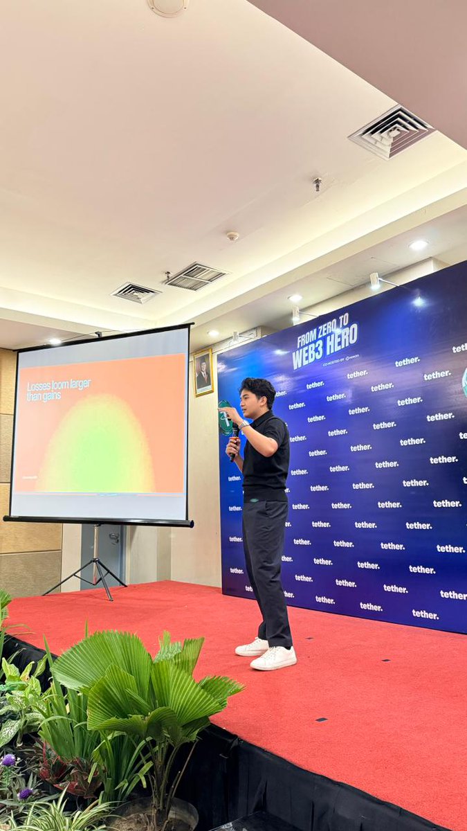 cryptosoloraya's tweet photo. 🚀 Terima kasih untuk semua peserta yang hadir di From Zero to Web3 Hero di Fave Hotel Manahan, Solo!

Belajar langsung bersama:

🎤 Djodi Hendarto — Masa Depan Web3

🎤 Eddy (@Tether) — Stablecoin as Solution

🎤 Zaga — Peluang Web3 & DeFi

🎤 Seto — Dapat Income Dollar dari Web3

🤝 Kolaborasi bersama @NomedsOfficial & @Tether

Sampai jumpa di event berikutnya! 🔥

#Web3 #Crypto #Blockchain #Tether #CryptoSoloRaya