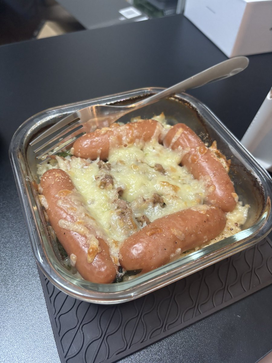 ponkotu1983's tweet photo. 本日の単身赴任飯
せせりのパエリア風🥘🤡👍
いやお手軽すぎて助かりまくり😁
#TESCOM
#コンベクションオーブン
#ponkotu飯 https://t.co/8EmyzyIxAA