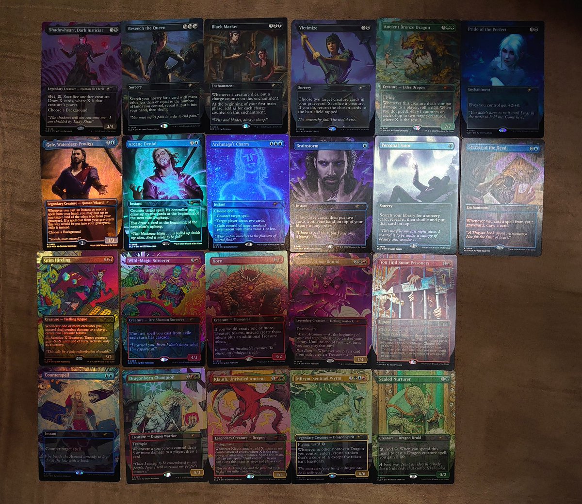ni_Da0703's tweet photo. 今日の購入品。Secret Lair Roll for Initiative Superdrop The Chromatic Dragon’s Hoard Foil Bundle。遅れていたD&amp;DのSecret Lairが到着、使いたくなるカードが結構あってなかなか良いセットだったかな。 https://t.co/YL7RoMgFyl