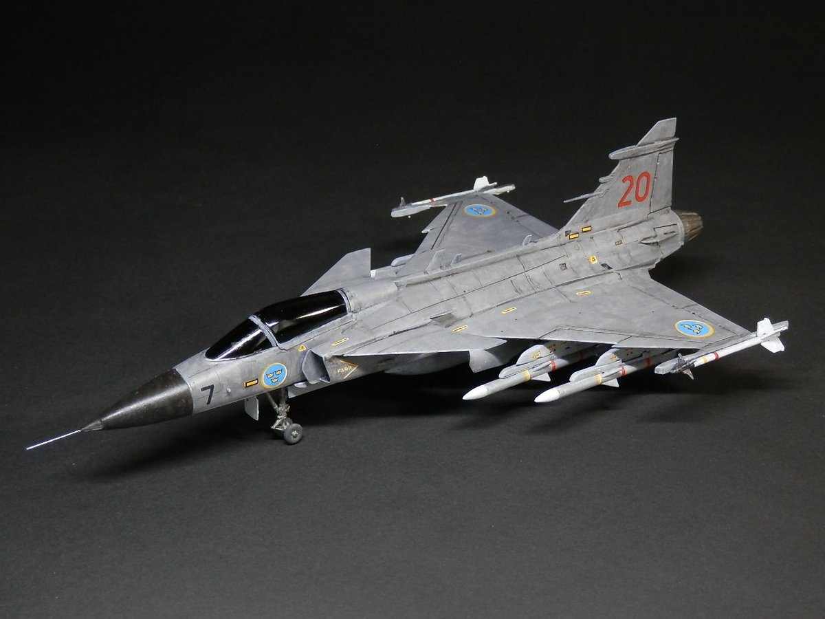 jameson21mm392's tweet photo. #72lab AIRFIX JAS 39 GRIPEN
ジャンク品のグリペン完成しました。無改造でアクリル絵の具筆塗り。デカール生きてて良かった。これくらいの解像度が私にはちょうどイイ😄 #水100塗装 https://t.co/QBmTUQQga5