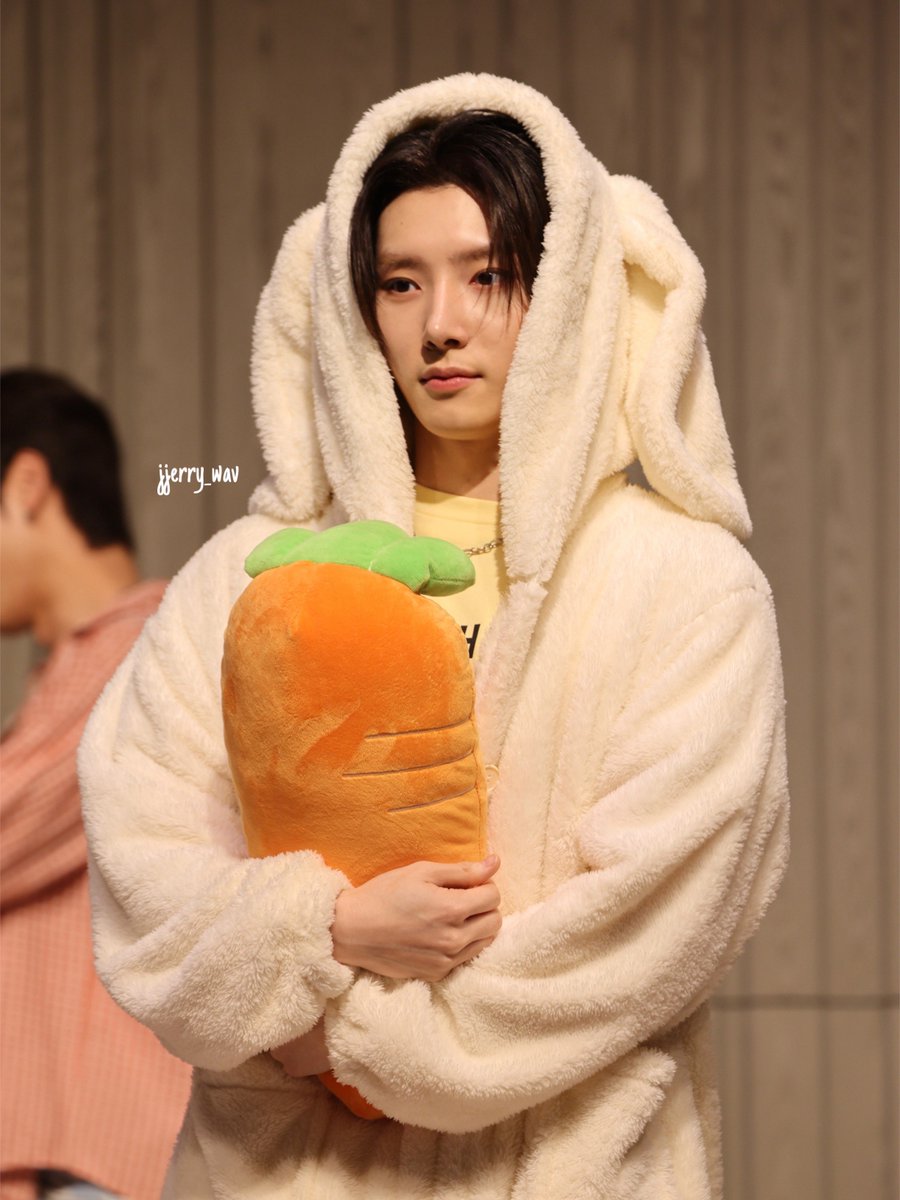 jjerry_wav's tweet photo. 260605 비트로드 대면팬싸

#하츠웨이브 #hrtzwav #리안 #RIAAN https://t.co/Nnm3PJUHjM