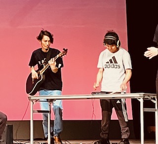 pianissimo115's tweet photo. 第三十回　共に生きるコンサートに出演させていただきました。㊗真のノーマライゼーションを目指してきた３０年のコンサート🎵実行委員会の皆様有難うございました。子どもたちは、いつも以上の力を発揮してくれました。音楽は愛、音楽はチカラ🎵 https://t.co/50CT2hXF5H