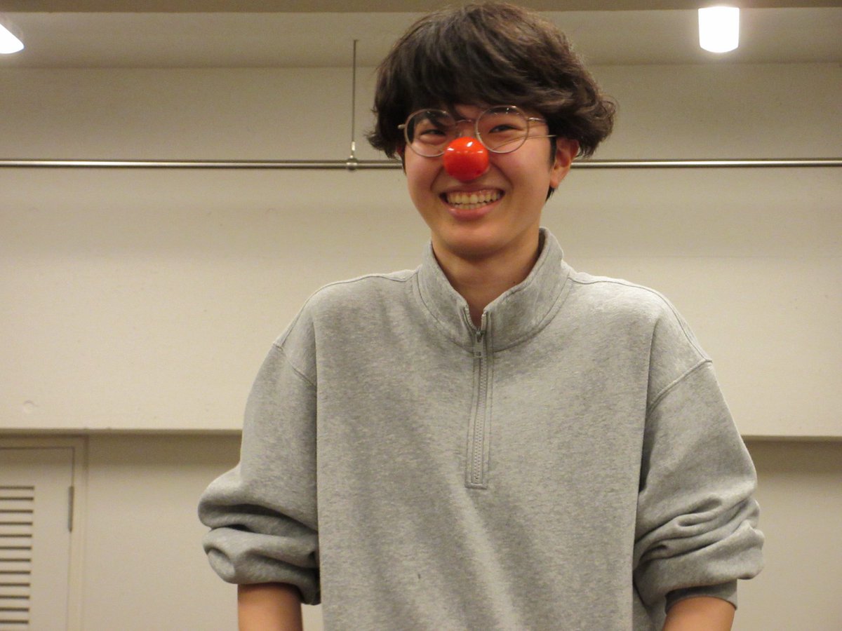PlayeroshoX's tweet photo. 大阪WS 終了
それぞれが普段見せない部分、自分には無いと思ってる部分、それらに光を当てたら観客を明るく照らすほどに輝きました。
なんでクラウンが好きなのか、なんでやってるのか、なんで教えてるのかを再発見するような時間でした。
#愛し愛されるWS #インプロクラウン https://t.co/cYEREtMcRo