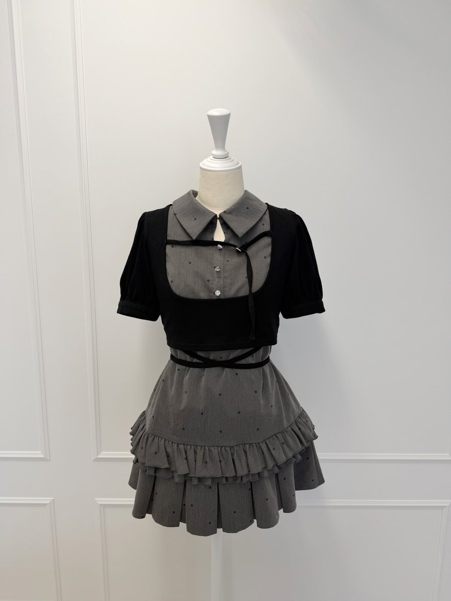 一部evelyn店舗で先行販売した 大人気の新作ワンピース꒷꒦♡ 本日6/15