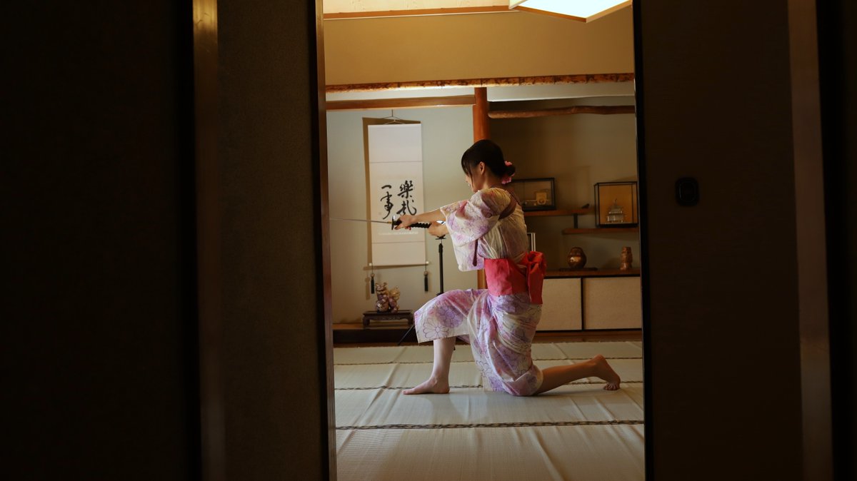 fox_az53678r1's tweet photo. #Mika さん #浴衣 #ポートレート #模造刀 #勝海舟拵大刀 #坂本龍馬拵大刀
古民家で浴衣と刀撮影♪ @mika_satake https://t.co/9FCChGFa0N