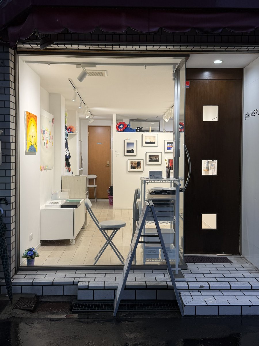 mo161_167's tweet photo. 本日万博回顧写真展2日目であります。 (@ ギャラリーシュプール in 豊中市, Osaka) https://t.co/m06shrU4Ls https://t.co/7URCYCqTth