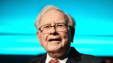 QCompounding's tweet photo. "Nobody buys a farm based on whether they think it’s going to rain next year. They buy because they think it’s a good investment over 10 or 20 years. It's the same with stocks. Think of stocks as a part ownership of a business. It's not that complicated." - Warren Buffett https://t.co/PkrntbN6QL