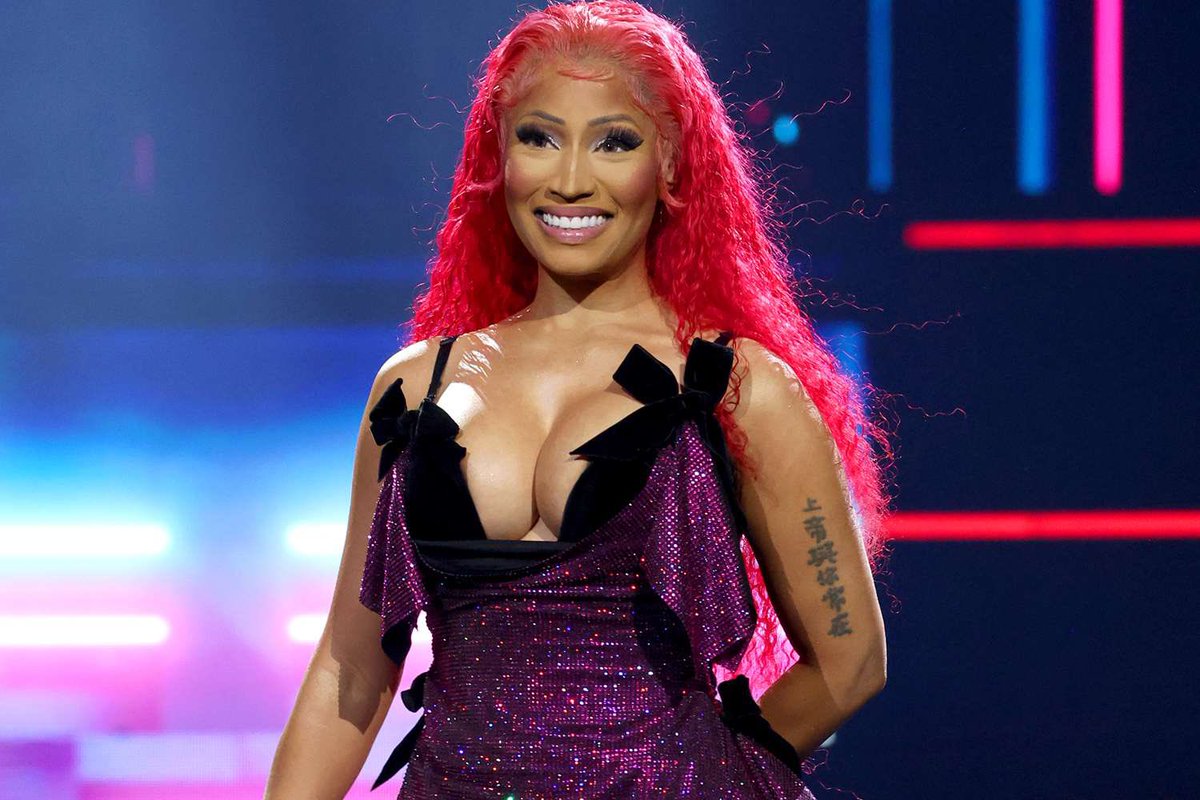PopFusionHQ's tweet photo. Ariana Grande noticeably skipped ALL of her collaborations with Nicki Minaj on the ‘eternal sunshine tour’, despite performing about 85% of her biggest hits.

Notably, she previously included “Side to Side” on the Sweetener World Tour setlist alongside many of her biggest hits. https://t.co/NXn9smHeuQ