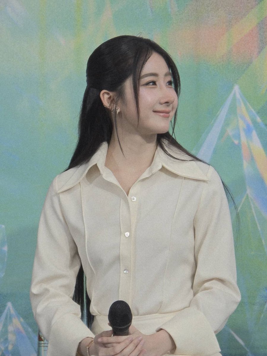 TrendForYokoTH's tweet photo. ยิ้มน่ารักกกกก

APASRA TALKS TILFF 2026
#BKKPRIDExYoko https://t.co/2AoJ8c6cpj