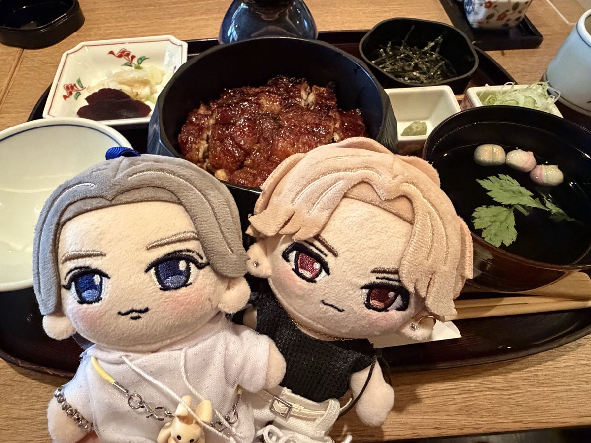 ponta_shiokaze's tweet photo. 名古で推し活👍
大須観音からの三輪神社
推し活で有名らしく、神席祈願と、末長くw-inds.と過ごせるようお願いして来ました💗
からのひつまぶし😋 https://t.co/aIuOexaEQq