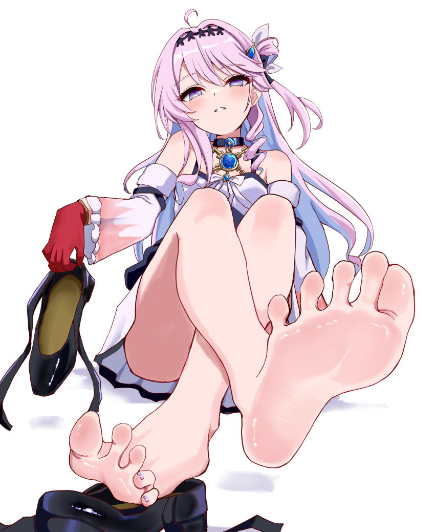 TheUltTemptress's tweet photo. I’m just gonna take off my shoes, dangle my pretty feet in front of your face and let them do *all* the work for me 💕 
Footfreaks are just too ez 2 exploit ~
What’s with the flustered face?
Are you embarrassed that I know your weakness or is the sight of my toes mere inches away from your face already too much for your pathetic self to handle? ✨ 🦶 
Either way it’s time to pay up since I’ve been so generous letting you indulge in such a beautiful sight ~
Your poor braincells are always wayy too consumed with Ava feet to resist anyways 💓