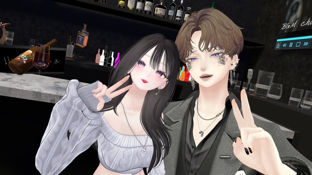 hiwako33626's tweet photo. 昨日はご来店ありがとうございました！

常連さんと初来店の方が半々で来られて、落ち着いた雰囲気で接客出来たかなと思います。

またのお越しをお待ちしております。
#VRCUG1 https://t.co/nYAFsmzCS8