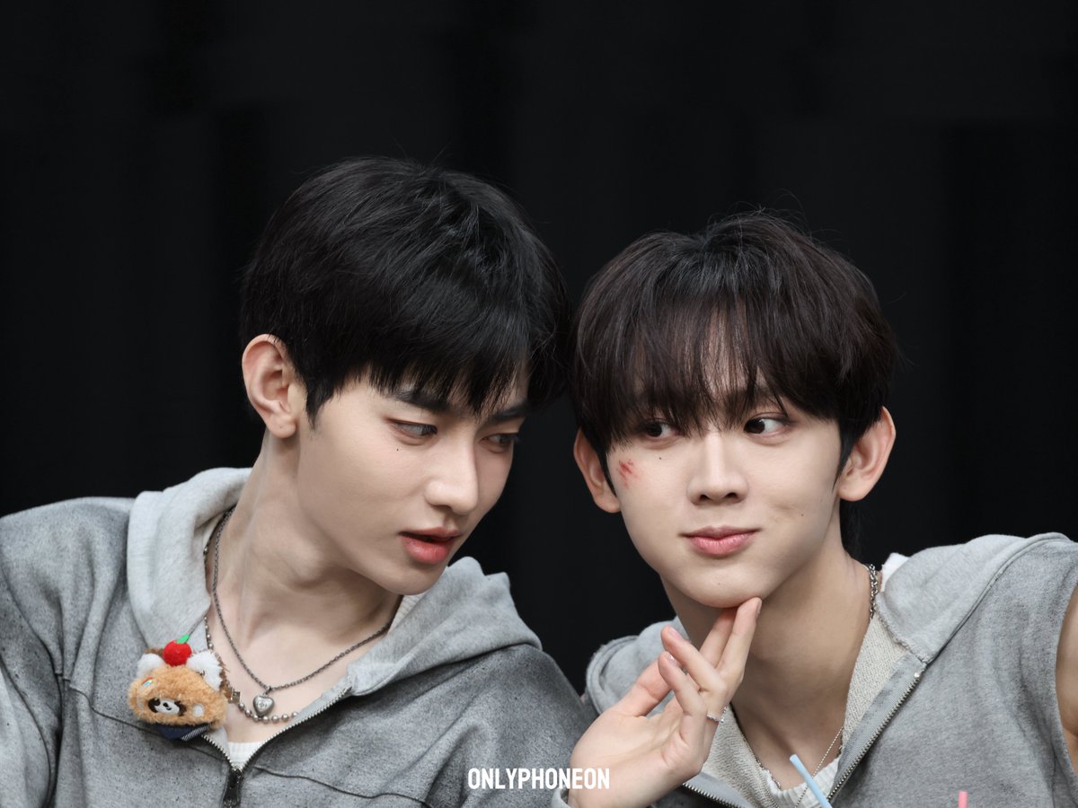 onlyphoneon's tweet photo. 20260606 Br
🐼🫴🏻🐿️

#AND2BLE #앤더블           
#유승언 #YOOSEUNGEON  
#장하오 #ZHANGHAO https://t.co/P4e5enW2XY