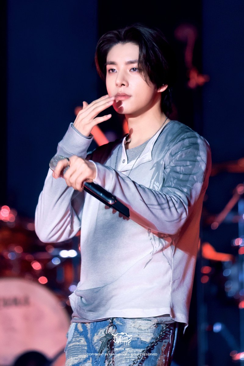 InvitaSIM's tweet photo. 260606 wvscon

#JAKE #제이크 #심재윤 #엔하이픈 #ENHYPEN https://t.co/sZKJ2TaJfw