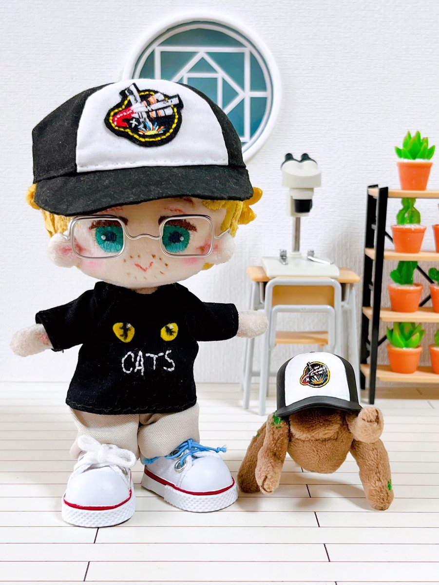 riryuru's tweet photo. 新しいTシャツ🐈‍⬛
お部屋にも少しずつ物を増やしています。

#プロジェクトヘイルメアリー 
#ProjectHailMary https://t.co/DWFxYeL0dZ