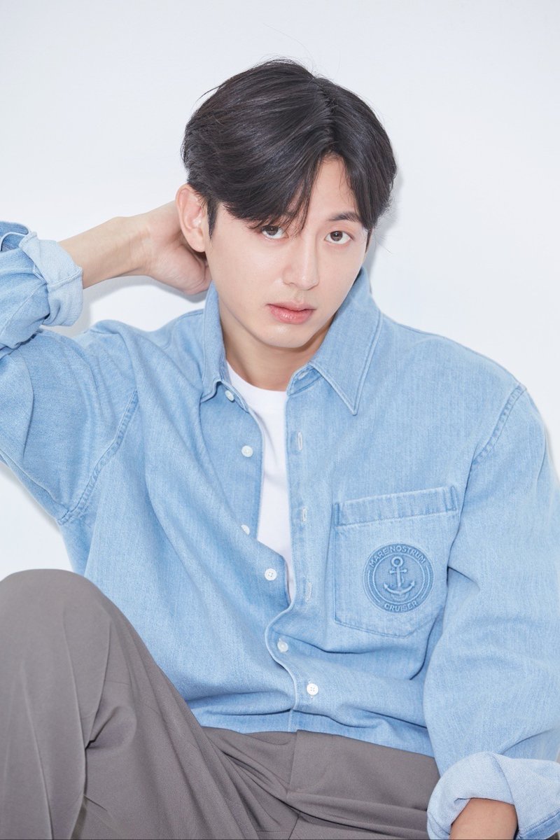 Kkorepo's tweet photo. 「個別インタビュー」俳優 #イ・ジフン＆「#VICTON」出身 #ハン・スンウ、初共演イベントへ「今まで見せたことのないケミを感じてほしい」
#イジフン #ハンスンウ
🔗https://t.co/e7WQZ1Mh3y https://t.co/K8kno2e8Ae
