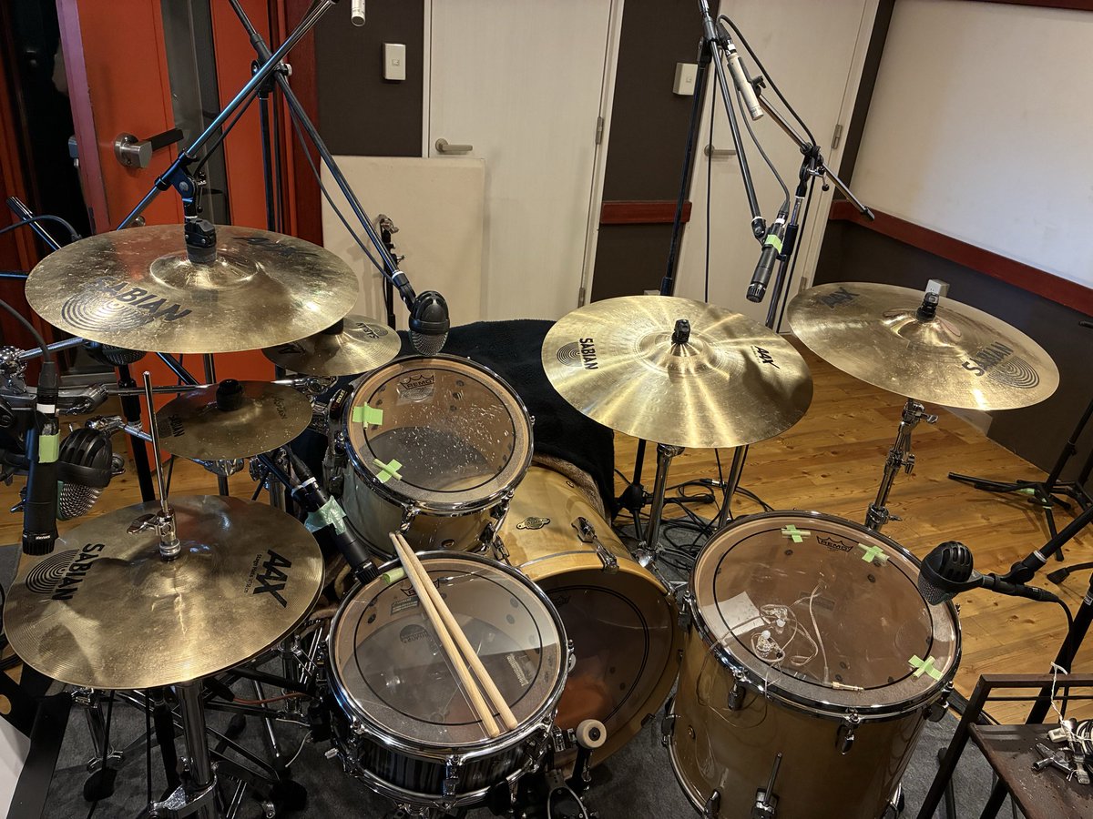 HamaDrum's tweet photo. ある録音がありまして、己の基礎の脆弱さを思い知るに至りました。
日々是勉強。
なんとか終われて、ドッとホッとしてる。
#エルソル https://t.co/4hyvxoNiv0