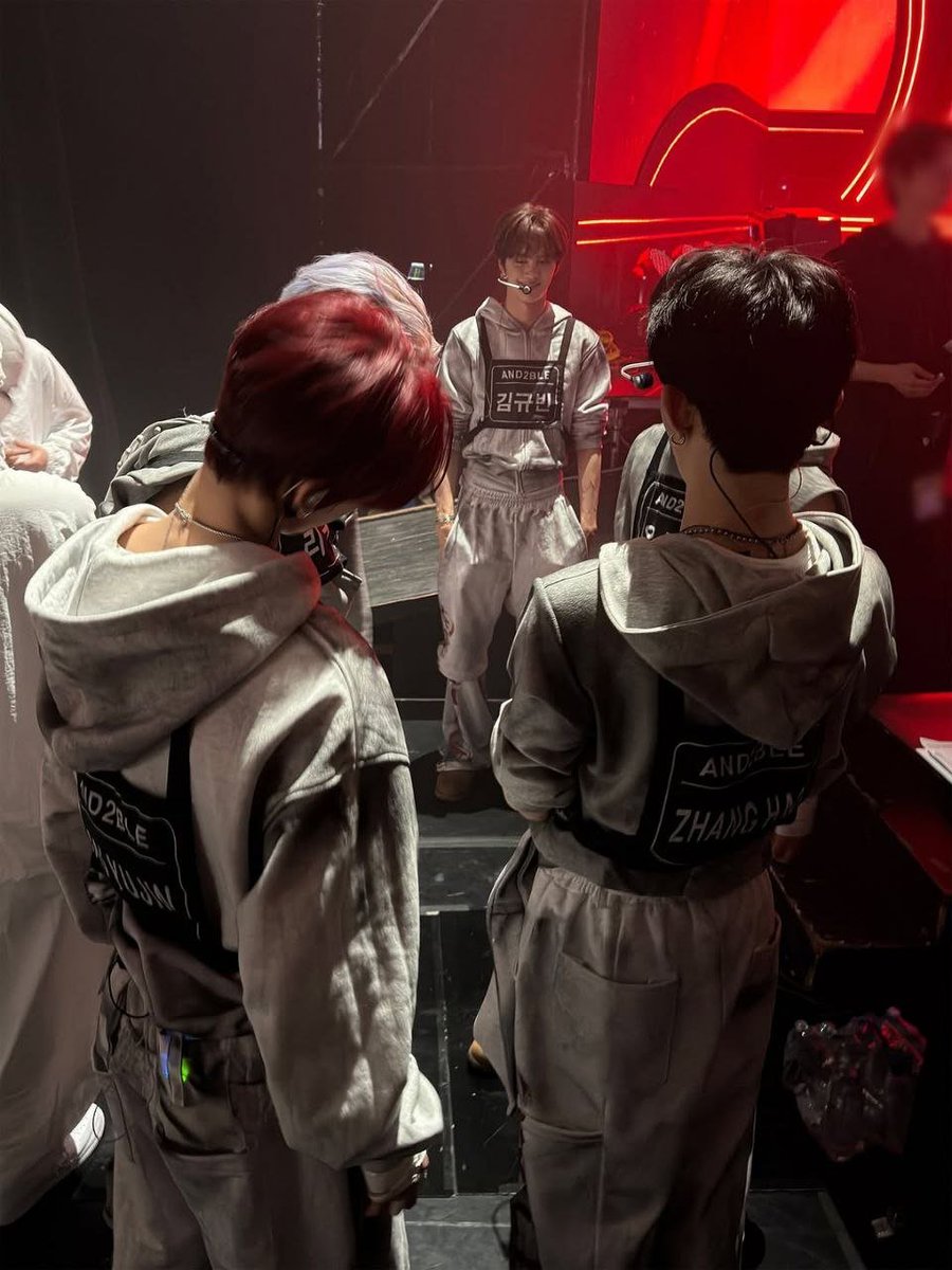 RickyShenINA's tweet photo. 260607 | 📸 and2ble Instagram Update 

"S#9 260606 Show! Music Core" 

🖇️ https://t.co/CAgxlhRnMe

#RICKY #리키 #沈泉锐 #リッキー #AND2BLE #앤더블 https://t.co/cOrlPooIEk