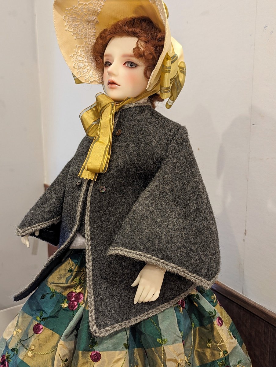 rrr00129's tweet photo. ドールサイズの型紙を無料配布します

アイテムは、1870年代フランスの「クリノリン ヴィジット」です

半・分解展が研究する歴史的な衣服を、ドールでもお楽しみください

無料配布の期間は６月１０日（水）いっぱいです

型紙のダウンロードは、ツリーのリンクからお願いします↓