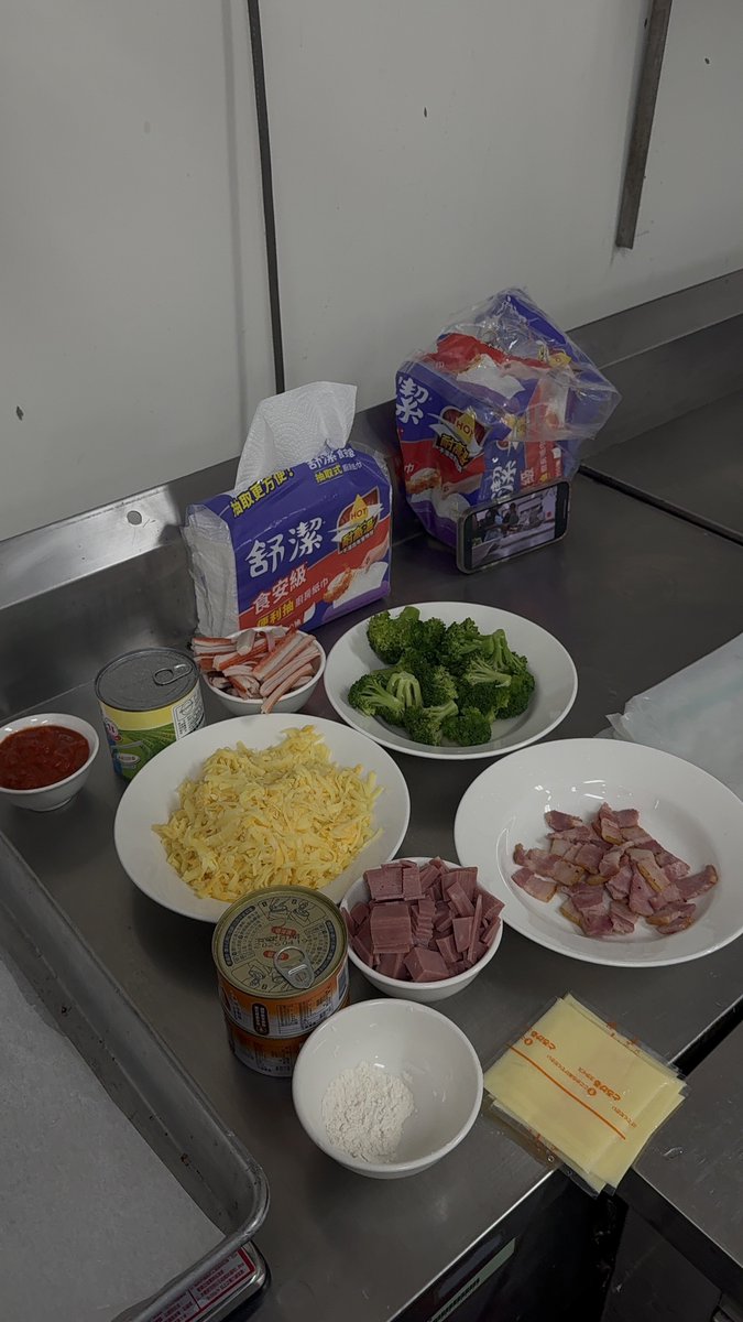 An___14_'s tweet photo. 煮飯給你們吃👅
那個鯛魚特效我用起來好怪😞 https://t.co/jfthbwGMyI