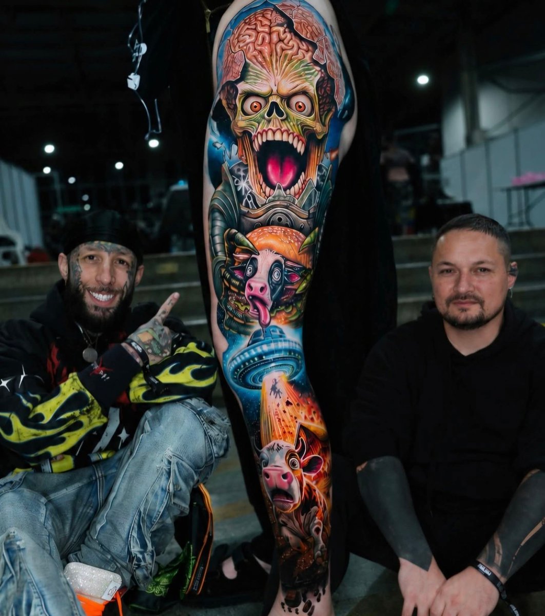 worldtattooG's tweet photo. Collab tattoo artwork by © Iverson Tattoo &amp; © Luisk Osorio https://t.co/9uT70jb8Mm