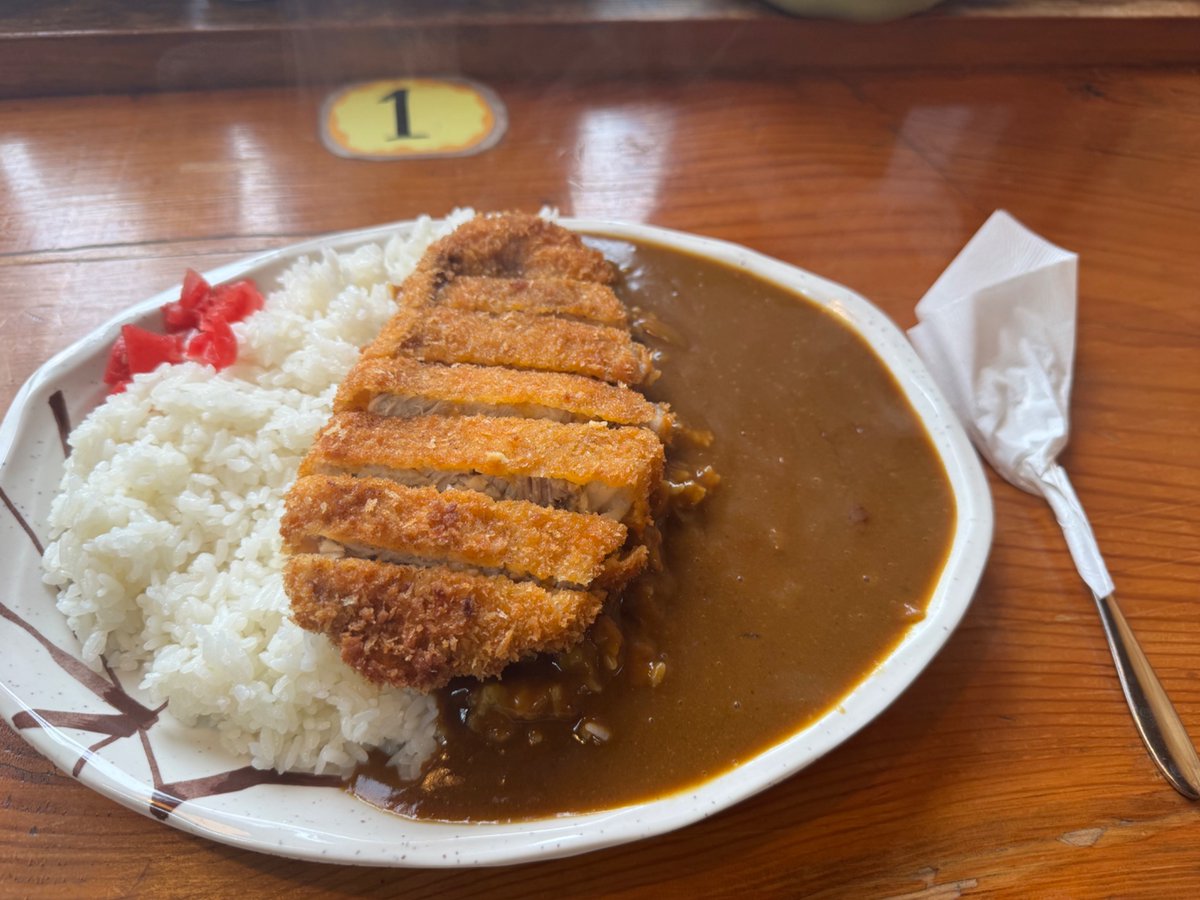 trinitasapo's tweet photo. 約5ヶ月振りの明礬うどんさん
6月限定のカツカレー大盛り
美味しかった😋
そこから急いで大分トリニータの応援へ
まだ始まってないけど、ガラガラだからそんなに急がんで良かった😅 https://t.co/DsLKNnumMr