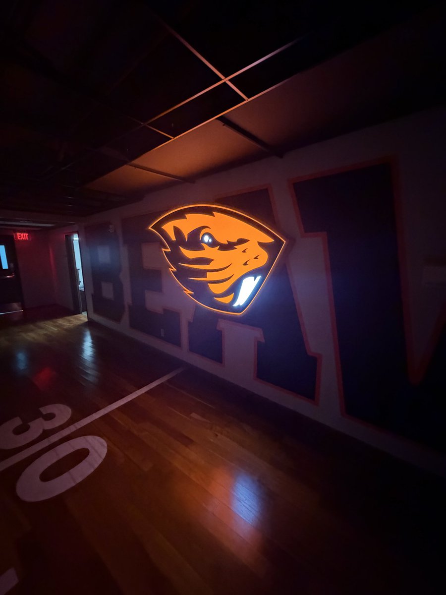 coendaniel24's tweet photo. had a great time on my visit @BeaverFootball thank you @MikeDoc40 for the tour of this amazing program 💯@MikeWatersP1  @BrandonHuffman @coachSpikeRossi @coach_pacheco @recruitvegas https://t.co/Rg5dDtZ1GR