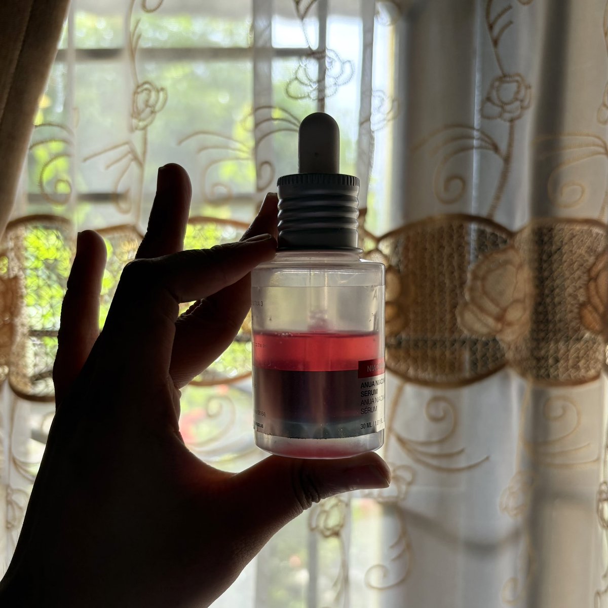 whyursoseriouss's tweet photo. [WTS PRELOVED] 
Anua 10+ niacinamide 10% + txa 3% serum

Harga : 120.000 (after voc disc 20%) 
Kondisi : Sesuai foto

🍊: https://t.co/ns8dUxGqR6 https://t.co/j0HGZAdbEg