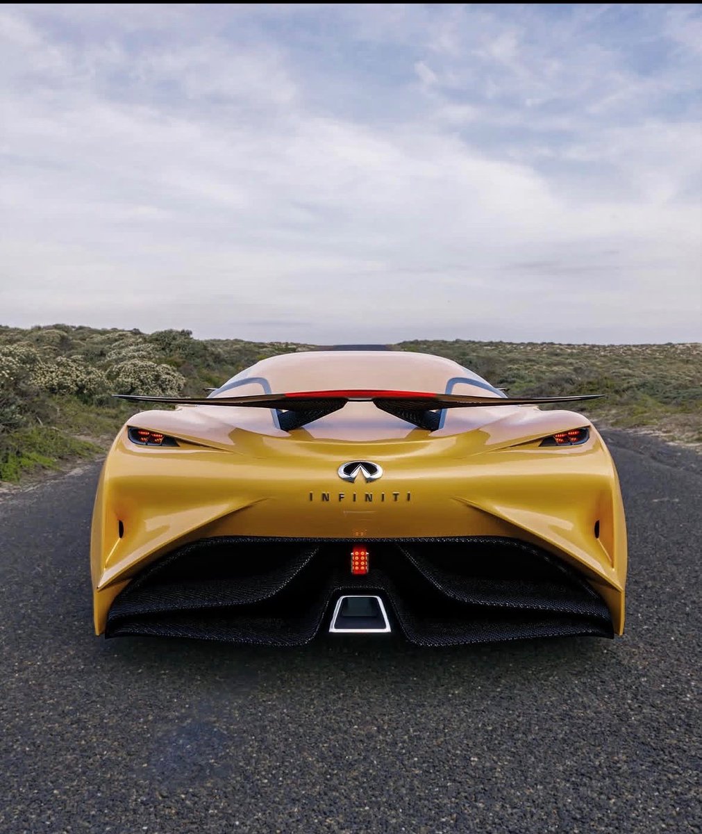 GrailArchive's tweet photo. If Infiniti actually built a flagship production hypercar based on this exact design, the luxury market would look completely different today. Rate this beauty from 1-10! https://t.co/FQGKmMKYqA