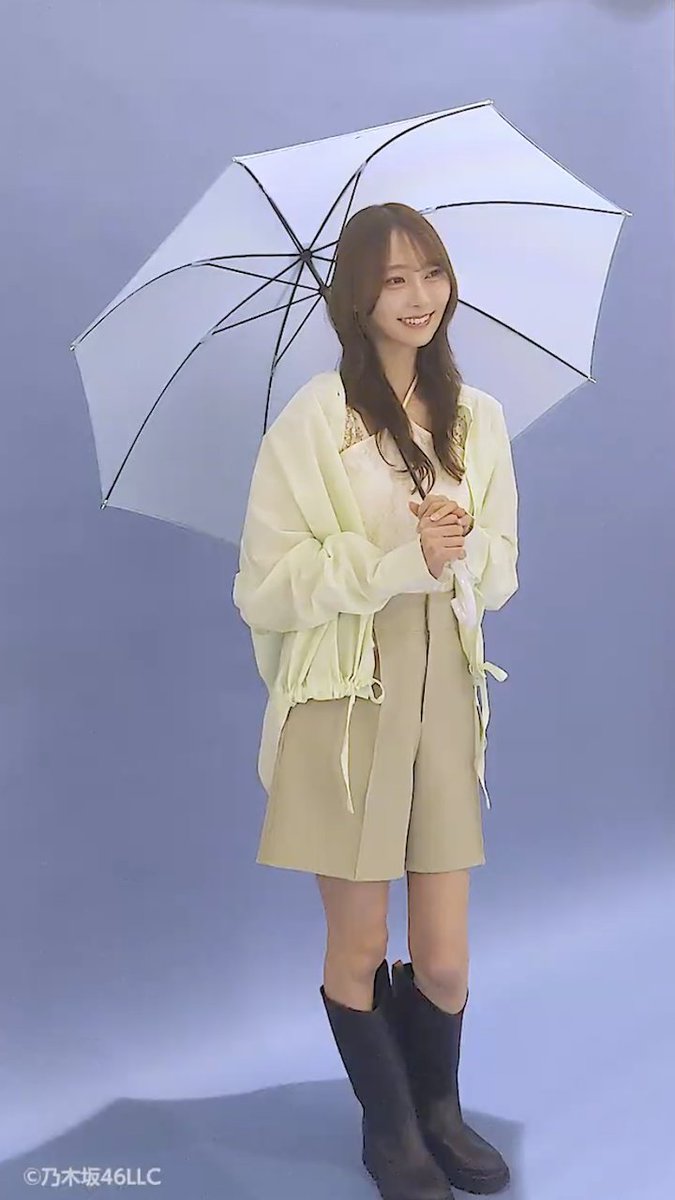 nogizaka_mobile's tweet photo. 🎬【 メイキング映像 解禁 】🎬

『雨のち、乃木坂。』
撮影の裏側動画をお届け🎥✨

☔️*――――☔️
#弓木奈於
☔️――――*☔️

📅公開期間は8月6日(木)まで👀

▼本編の裏側はこちらから
https://t.co/agcso0x16B

#GASHA_CLIP https://t.co/x6eHrzgjR6