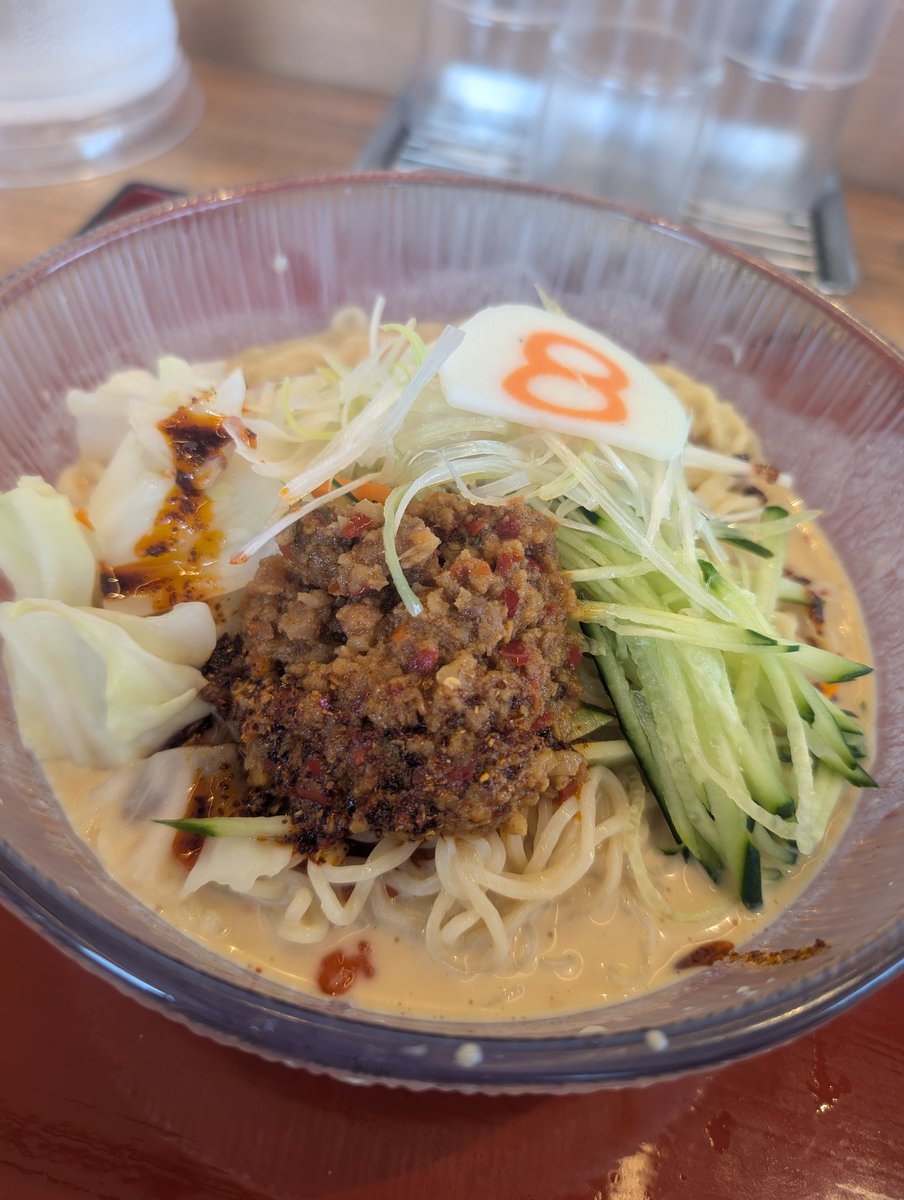 spade_jam's tweet photo. 富山帰りにようやく初8番らーめん
暑い日だったので冷やし麻辣担々麺を頂きました。
花椒と胡麻の香る美味しい１杯でした。
また食べたい。 https://t.co/sfGyOBhOCm