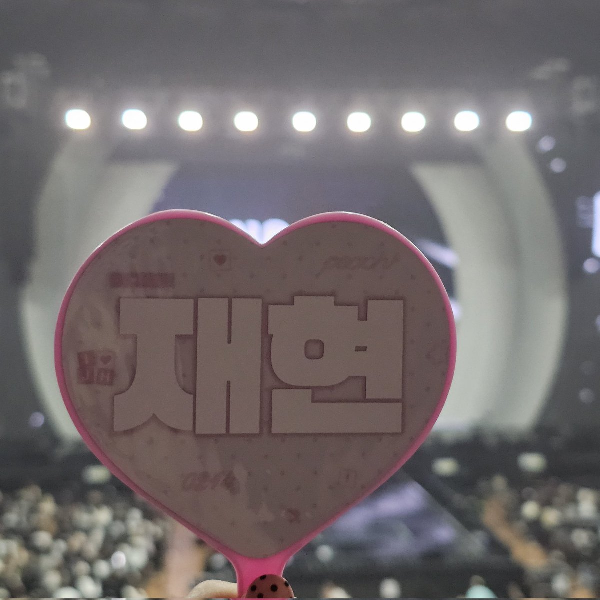 pudding_dy's tweet photo. 잰자님 막콘도 화이띵🤩🤩 https://t.co/D8vFMBrYQe