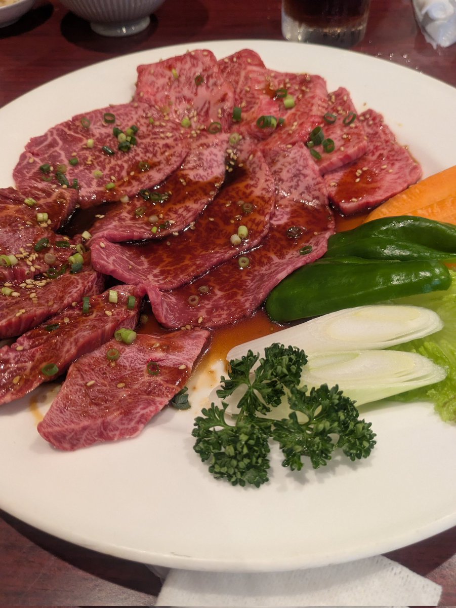 oblivionW6's tweet photo. あきぼんと焼肉＆イニブ初めてやりました😘 https://t.co/5sKsfSggER