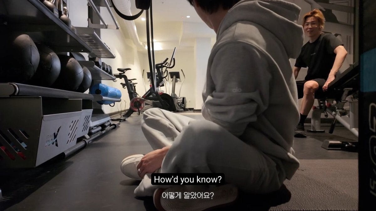 outrotearjin's tweet photo. "what don't i know about you" hey so #whatdatmean https://t.co/l6GYo3MQXQ