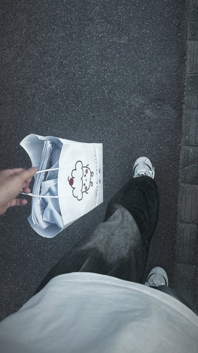X18008123's tweet photo. 更新一下个人信息🌚 https://t.co/W0vNt39emG
