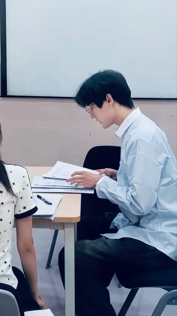 X18008123's tweet photo. 更新一下个人信息🌚 https://t.co/W0vNt39emG
