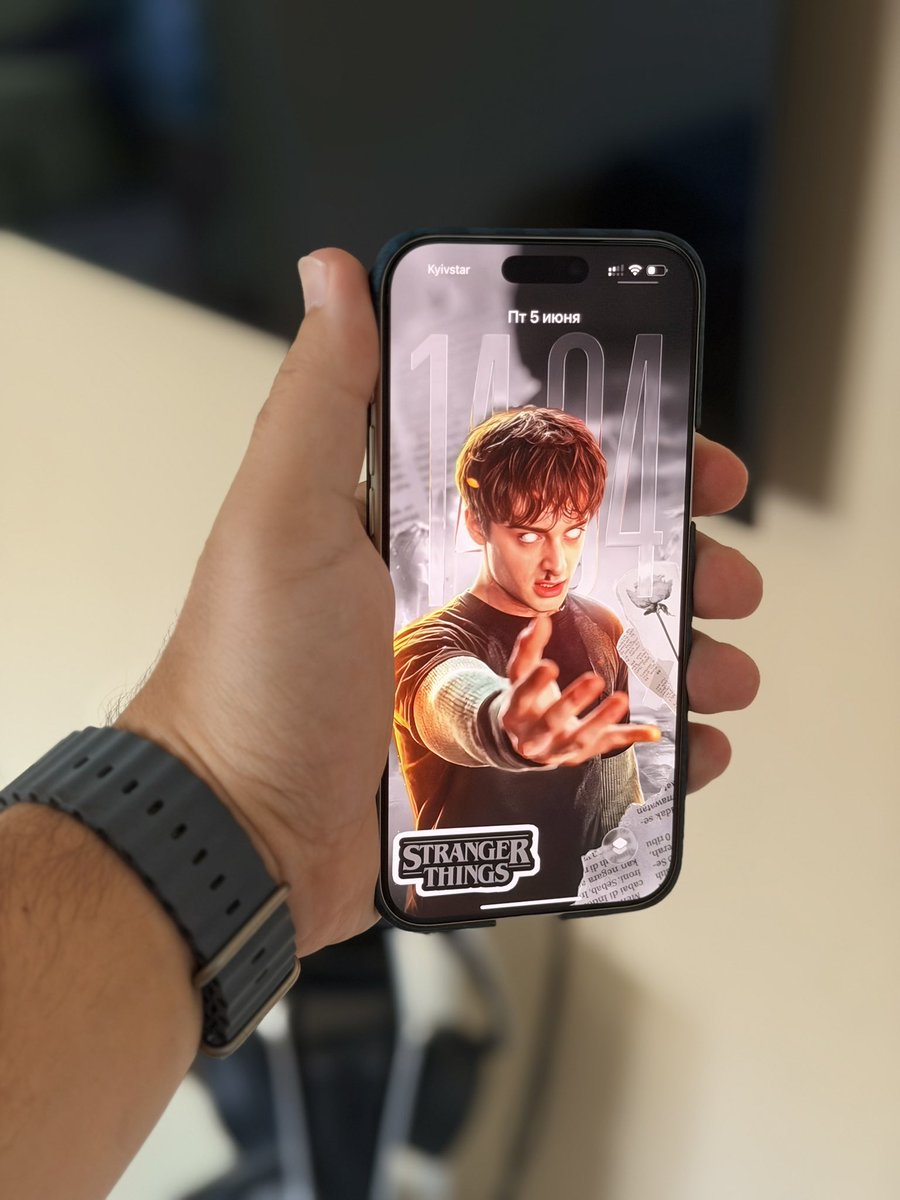 SpaceWall's tweet photo. The Power of Eleven ⚡

One of the most iconic Stranger Things characters on your lock screen 🔥

Deep Effect makes this wallpaper feel even more intense.

#wallspace #strangerthings #deepEffect #iphonewallpaper #4kwallpaper https://t.co/CMVplbdqJA