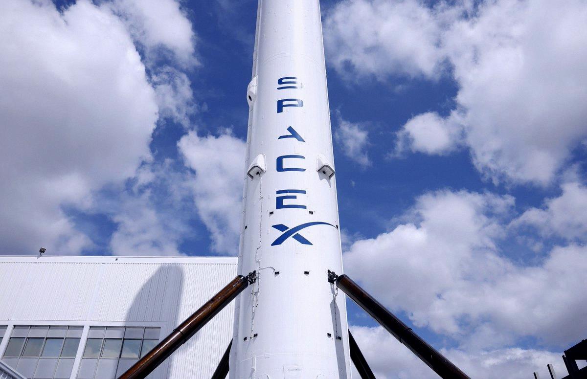 TylerBranson's tweet photo. The biggest IPO ever is finally here 🚀

This Friday, we're going all out with a full-day live stream right here on X for the SpaceX IPO.

Joining us:
Chris Camillo
Ark Invest Team
Jon Erlichman
Sawyer Merritt
Anthony Pompliano
Dr Crossroads
Austin Hankwitz
Robert Cr https://t.co/ziYd2t4FnX