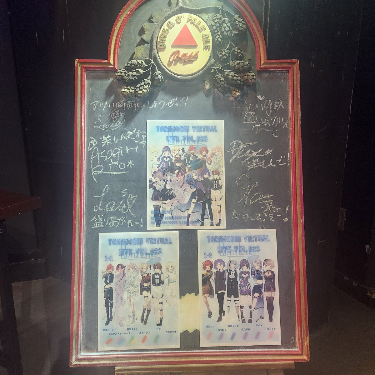rioasagiri_v's tweet photo. 本日は現地、配信来てくれてありがとうございました！

出番直前とMCで2回むせた浅葱里リオです🥲
皆の綺麗なペンラや、オリ曲でもやってくれたコールが想像以上でめっちゃ感動した✨️一生忘れない！！

いろんな言い訳は今夜の配信でするね…w
これからもっと精進するので何卒！

#トリモチライブ https://t.co/y52rD5YjVh